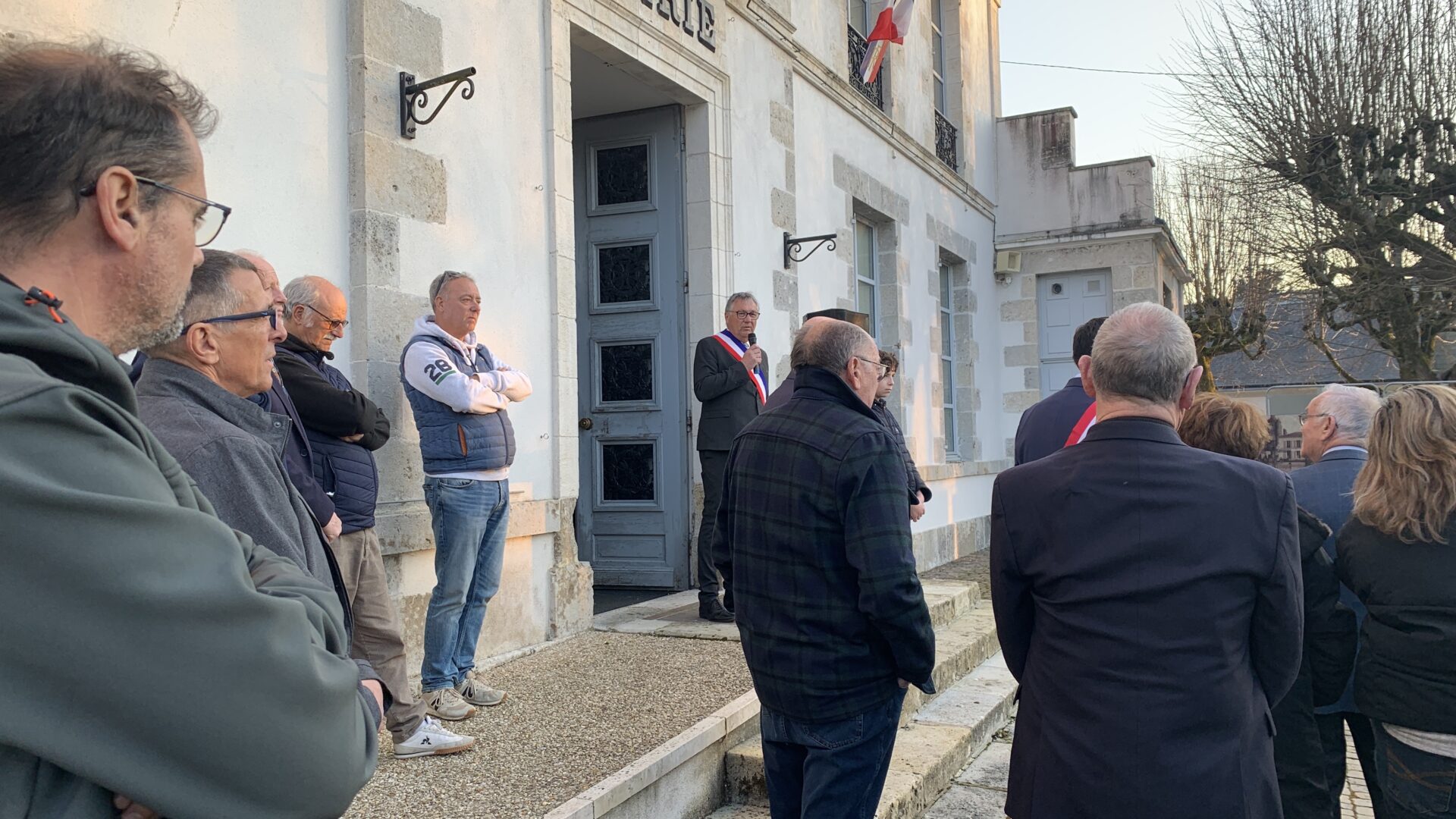 Retour en images - Cérémonie du 19 mars - Mairie de Neuville Aux Bois