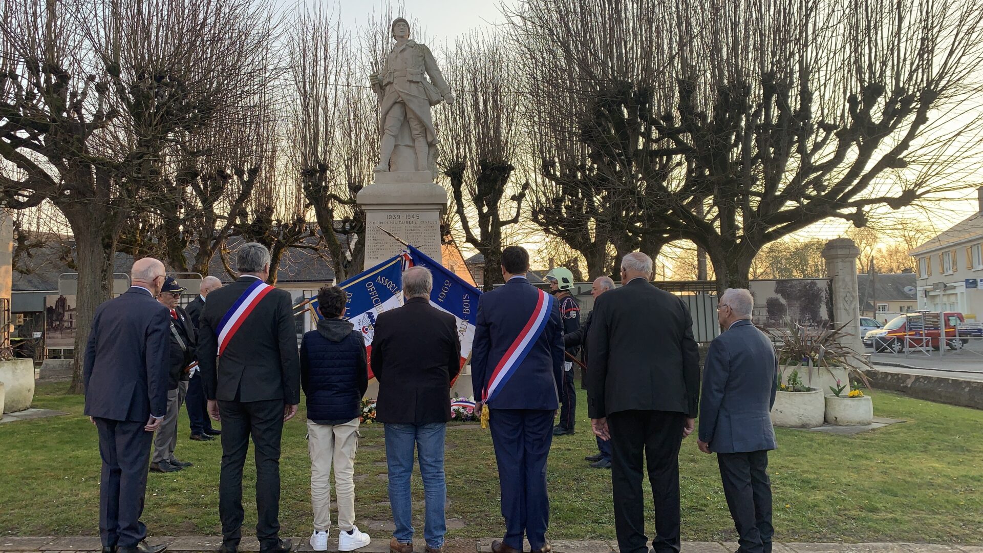 Retour en images - Cérémonie du 19 mars - Mairie de Neuville Aux Bois